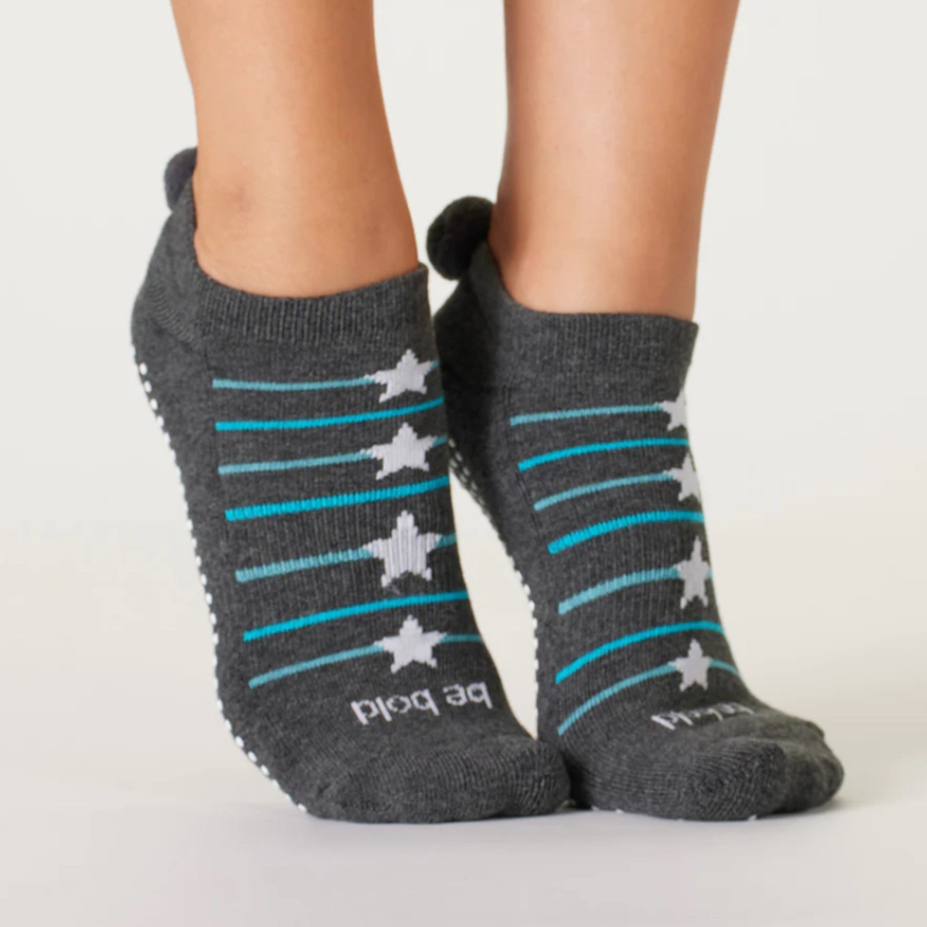 Be Fearless Black White Grip Socks - Sticky Be - simplyWORKOUT