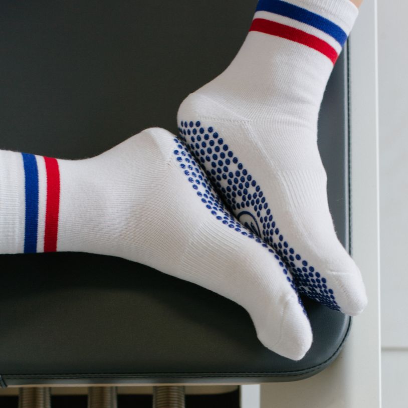 simplyWORKOUT Pretzel Crew Grip Socks