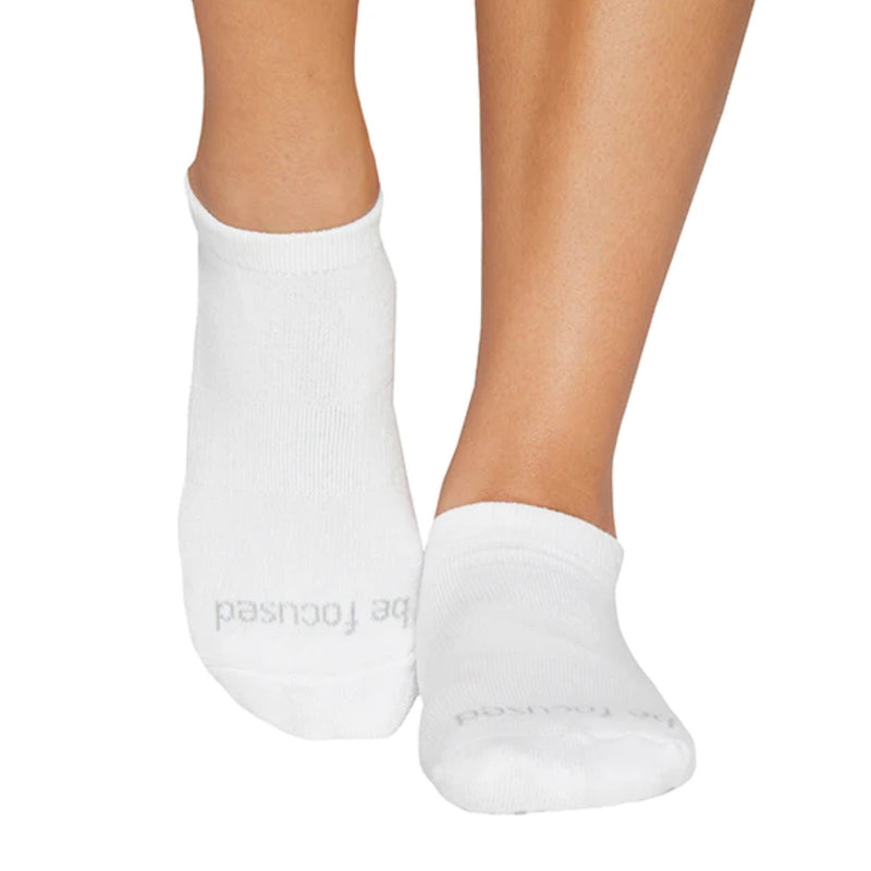Sticky Be Grip Socks - Be Strong Affirmation - Ash Colour - One Size Fits  All — Belinda McLeod Massage Therapy and MVHealth Hub