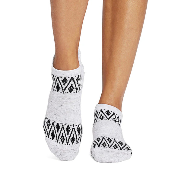 Tavi savvy weather weather grip socks