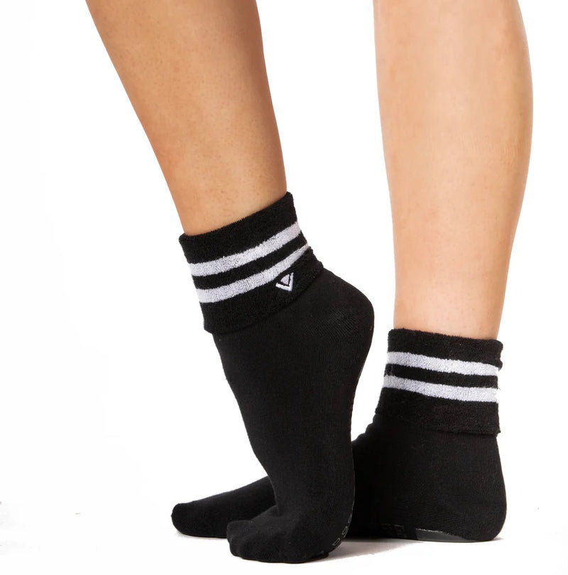 Pilates + Barre + Yoga Grip Socks // Arebesk Moto Toe Sock in Black –  SIMPLYWORKOUT