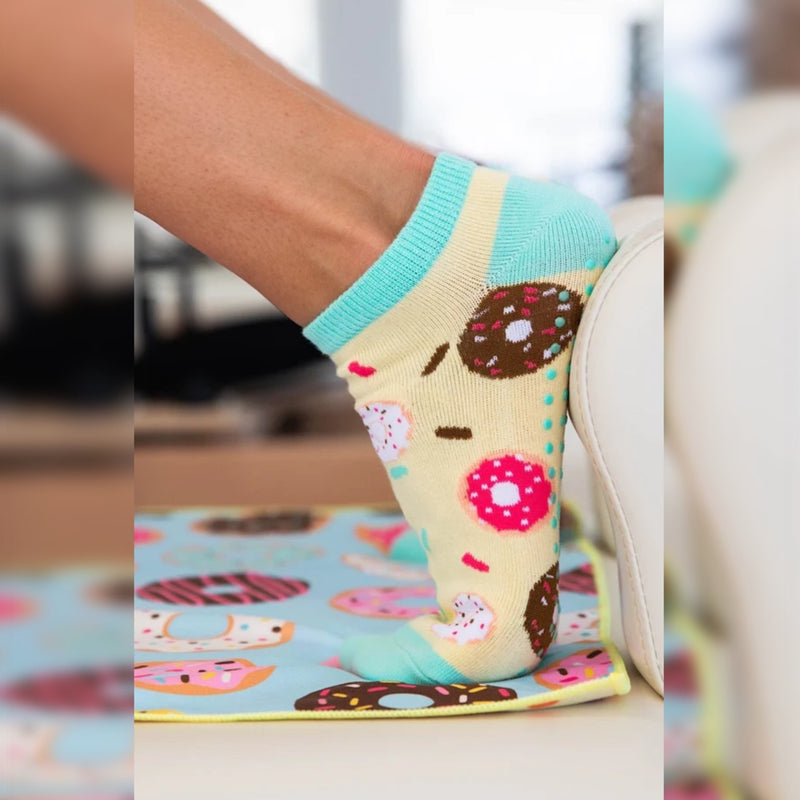 Cheeky Winx Grippy Donuts Socks 1