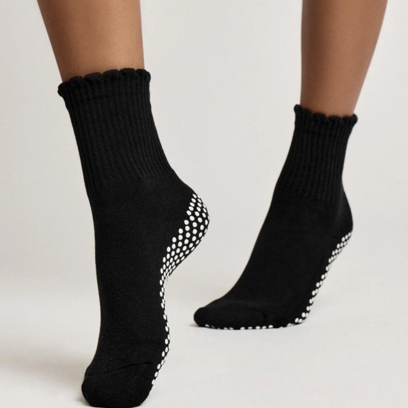 Club Martyn Scallop Edge Crew Black Grip Socks 3