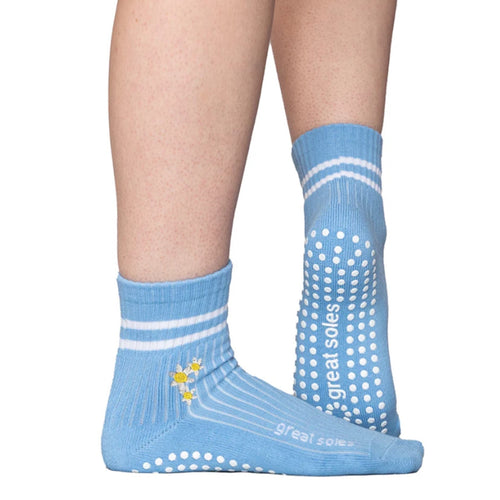 Great Soles Greer Blue Daisy Embroidery Crew Grip Socks