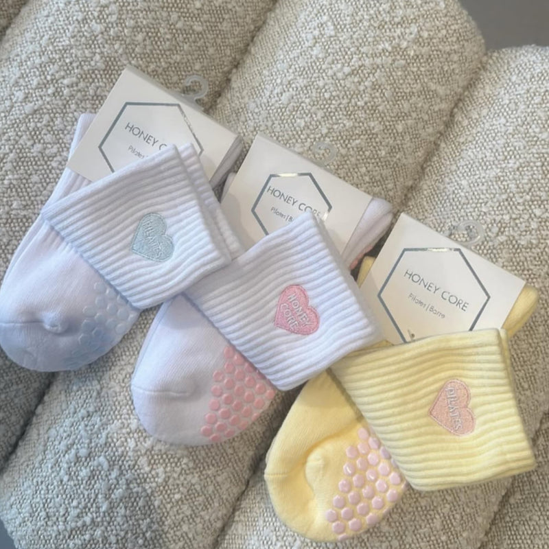 honey core crew heart grip socks