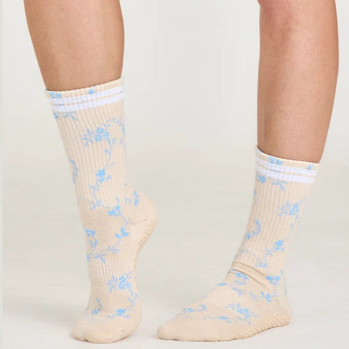 Lucky Honey Winter Flowers Grip Socks 1