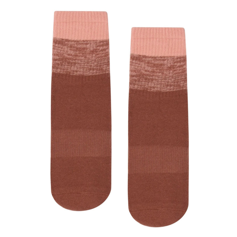 Move Active Crew Grip Socks Fade Red Earth 1