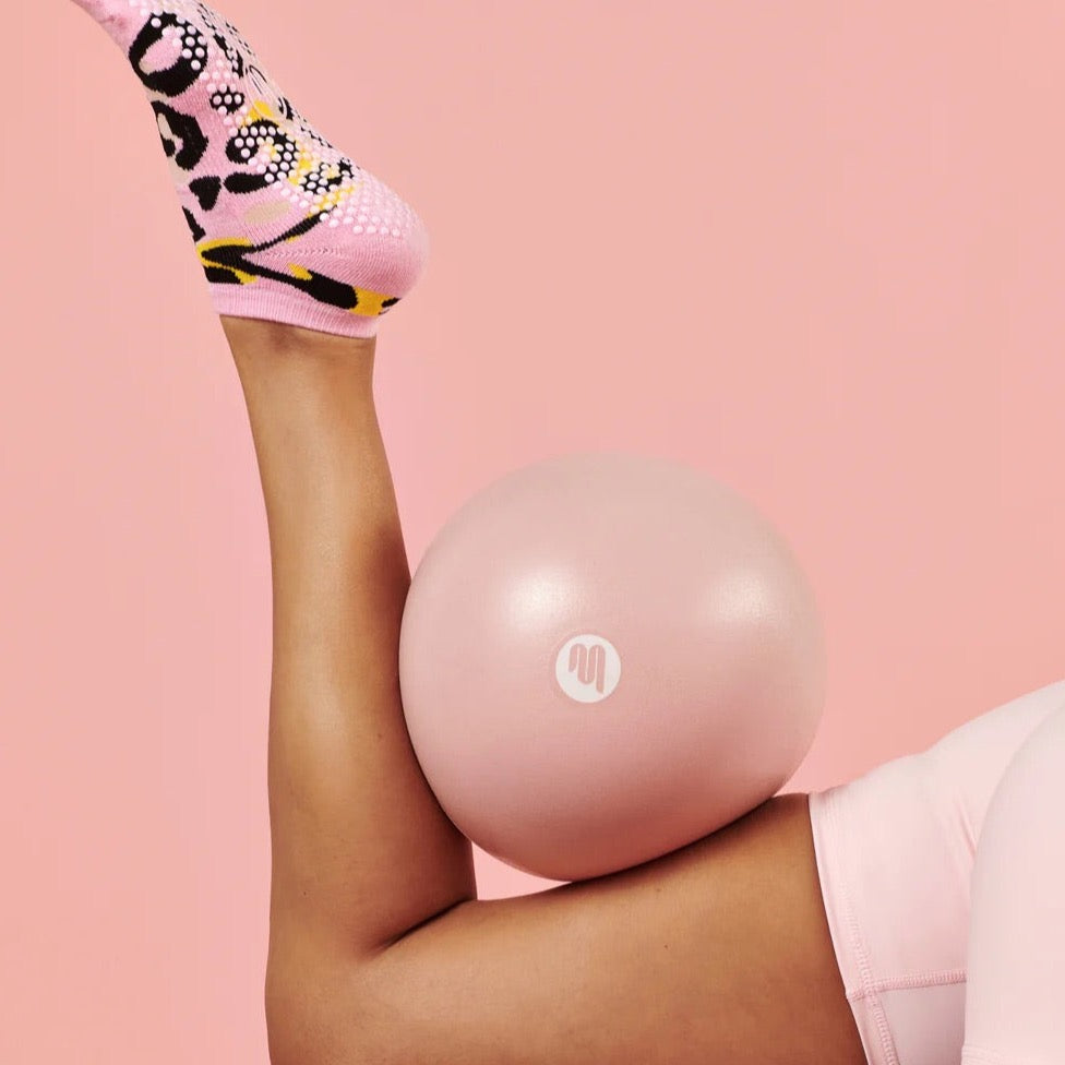Pilates ball pink – Ampwellbeing
