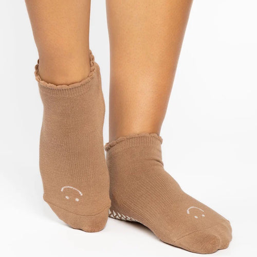 Pointe Studio Happy Ankle Nougat Grip Socks 1