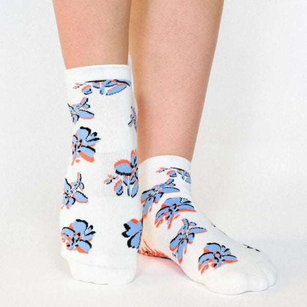 Pointe Studio Petal Blue Grip Socks