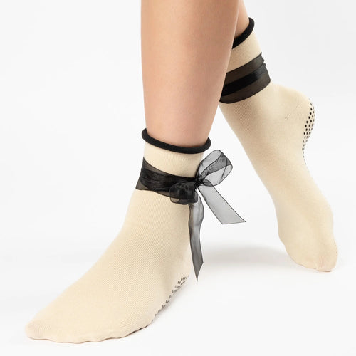 shashi bow ankle grip socks ivory