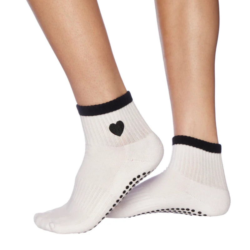 souls black heart grip socks