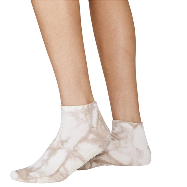 souls LA beige tie dye grip socks