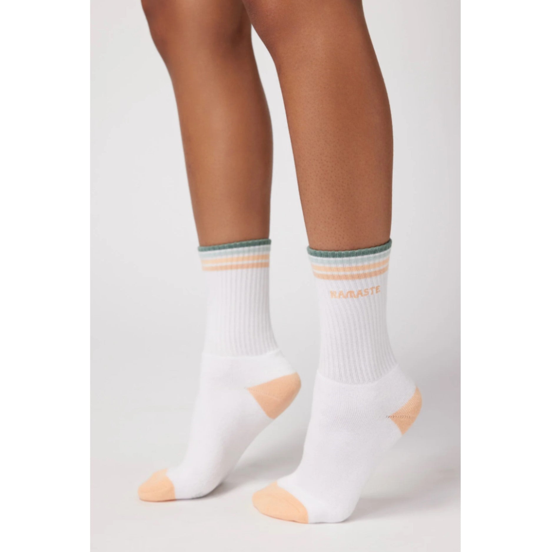 Be Grateful Navy White Grip Socks - Sticky Be - simplyWORKOUT –  SIMPLYWORKOUT