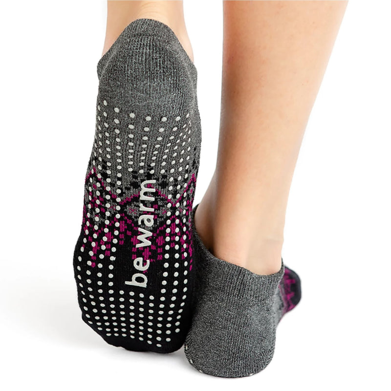 Be Warm - Black Grip Socks (Barre / Pilates)