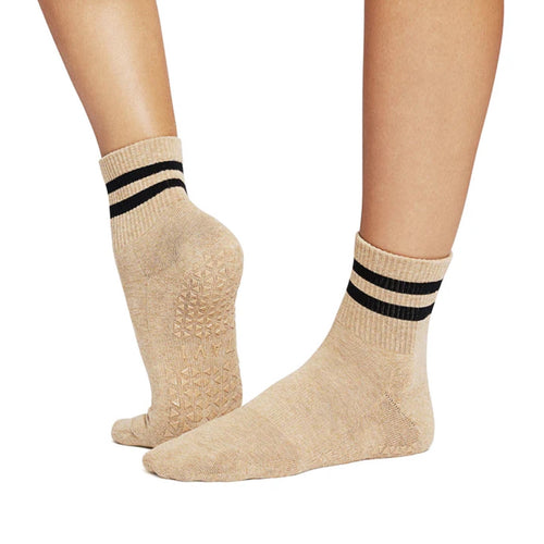 tavi active aria camel strip grip socks