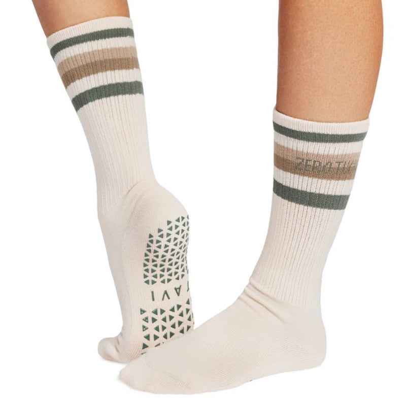 tavi active grip socks kai evergreen