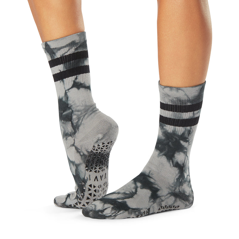 Kai Grip Socks - 2 Pack Tie Dye Shine Stripes- Tavi Active- simplyWORKOUT –  SIMPLYWORKOUT