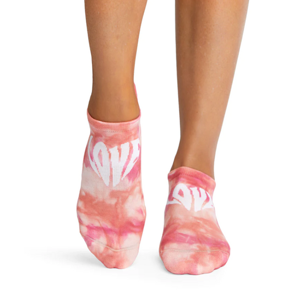 tavi active savvy love tie dye grip socks