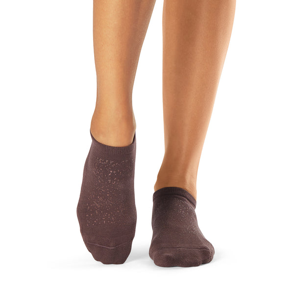 tavi active savvy quartz glimmer grip socks 