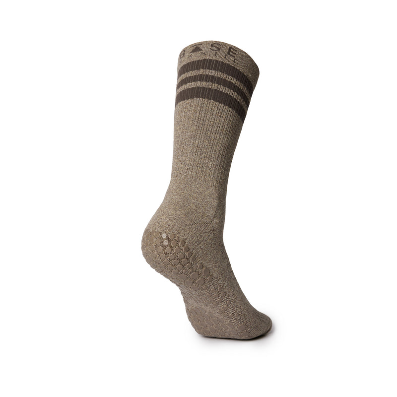 tavi base crew camel grip socks