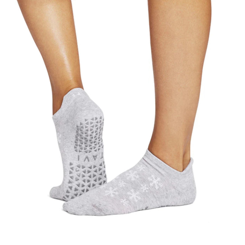 tavi savvy 2 pack soft blush grip socks