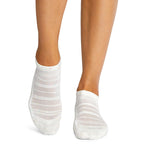 tavi-savvy-breeze-out-of-office-grip-socks