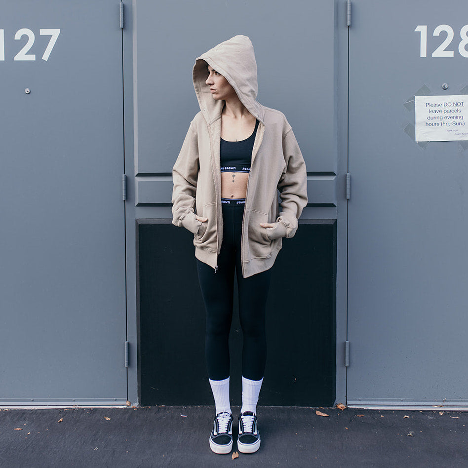 Zip up discount hoodie outfit ideas