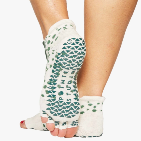Clean Cut Toeless Green Grip Sock - Pointe Studio - simplyWORKOUT –  SIMPLYWORKOUT