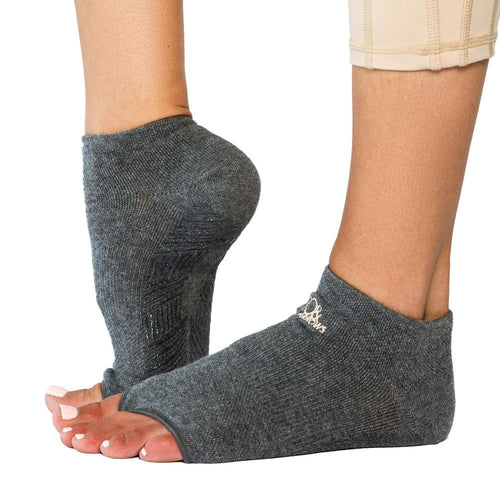 Mato & Hash Toeless Half Toe Yoga Socks With Grip - 3PK Grey CA7200 S/M