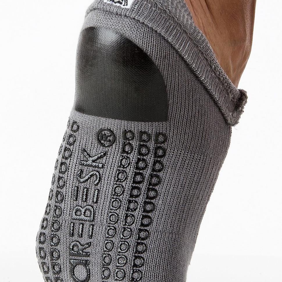 Pilates & Barre - Fishnet Grip Socks // Arebesk – SIMPLYWORKOUT