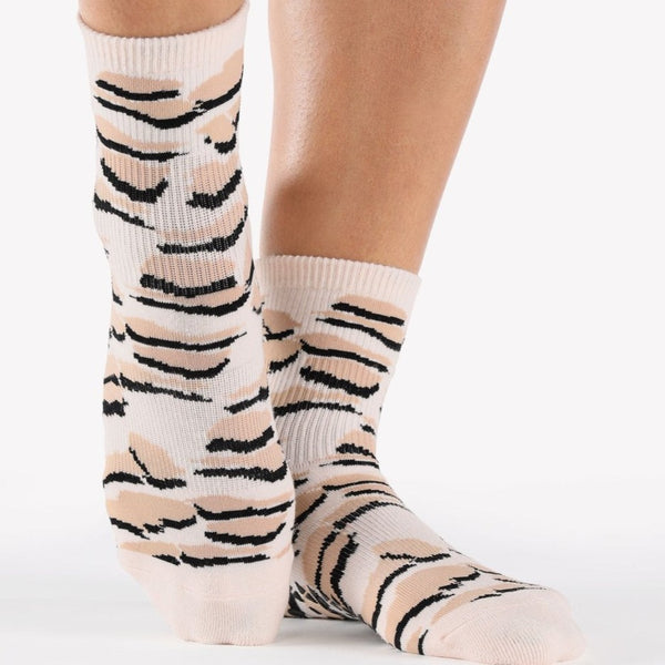 pointe studio sam ankle grip sock sheer pink jungle