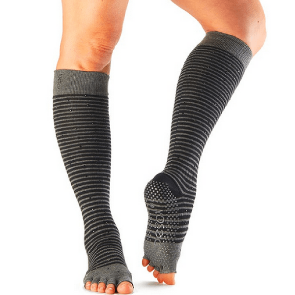 ToeSox Grip Full Toe Scrunch Knee High - Black Space Dye – Yogamatters
