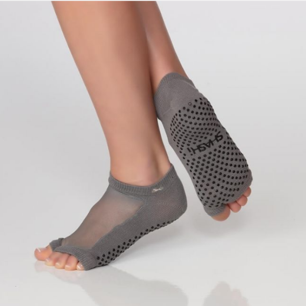 Clean Cut Toeless Black Grip Sock - Pointe Studio - simplyWORKOUT –  SIMPLYWORKOUT