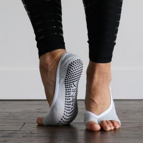 Breathable Non Slip Half Toe Yoga Socks For Women Backless, Comfortable,  And Ideal For Pilates, Ballet, Dance Includes Grip And Ankle Stocking For  Alkingline From Lilykang, $1.59