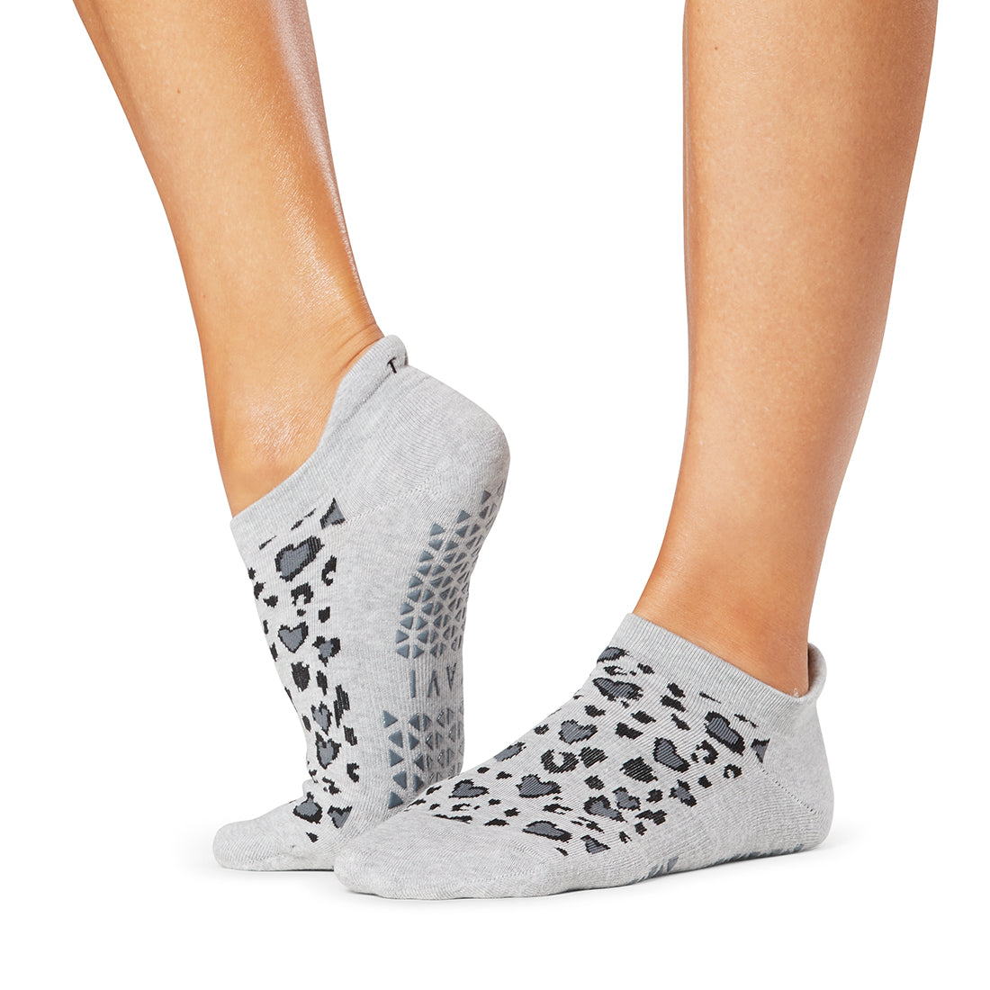 Savvy Grip Socks Charcoal Leopard - Tavi Noir - simplyWORKOUT –  SIMPLYWORKOUT