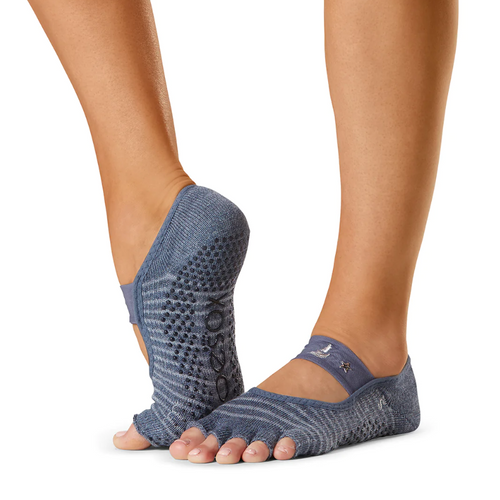 toesox Women's Elle Full Toe Grip Socks – Non-Slip Pilates Socks, Barre &  Yoga Socks with Grips, Ballet Toe Socks