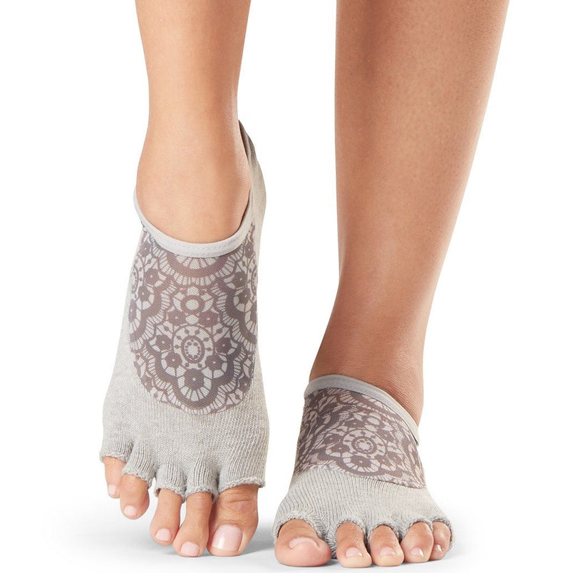 Bellarina Half Toe Grip Socks // ToeSox @simplyworkout – SIMPLYWORKOUT