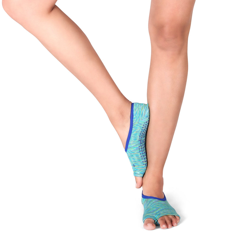 Tucketts - Did you know we have grip socks that fit larger feet