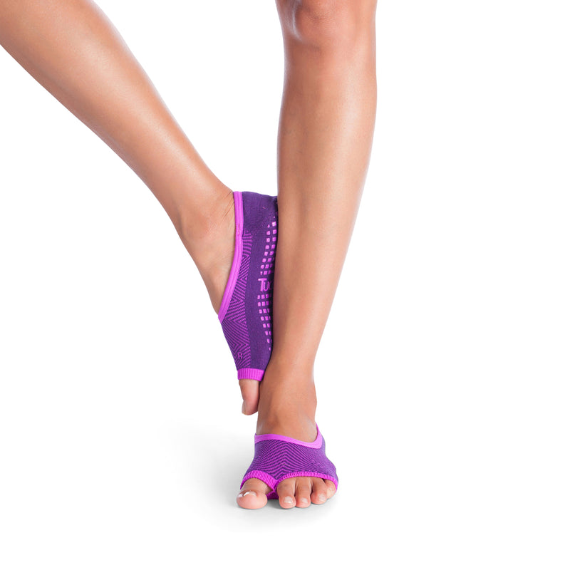 Pilates Grip Socks For Women - Non-Slip Socks, Yoga, Gym, Training, Barre,  Slippers (Size 35-40) Grippy Socks, Reformer Pilates Socks, Hospital Socks,  Pilates Outfit, Yoga Outfit (Lilac) : : Clothing, Shoes 